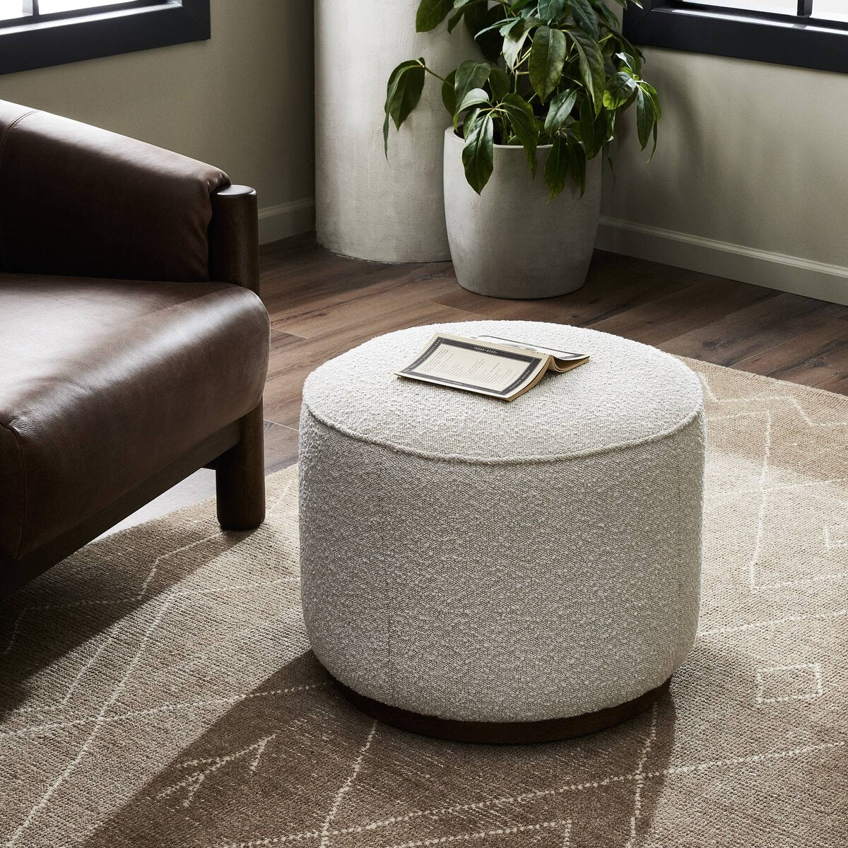 Neva Oval Stool