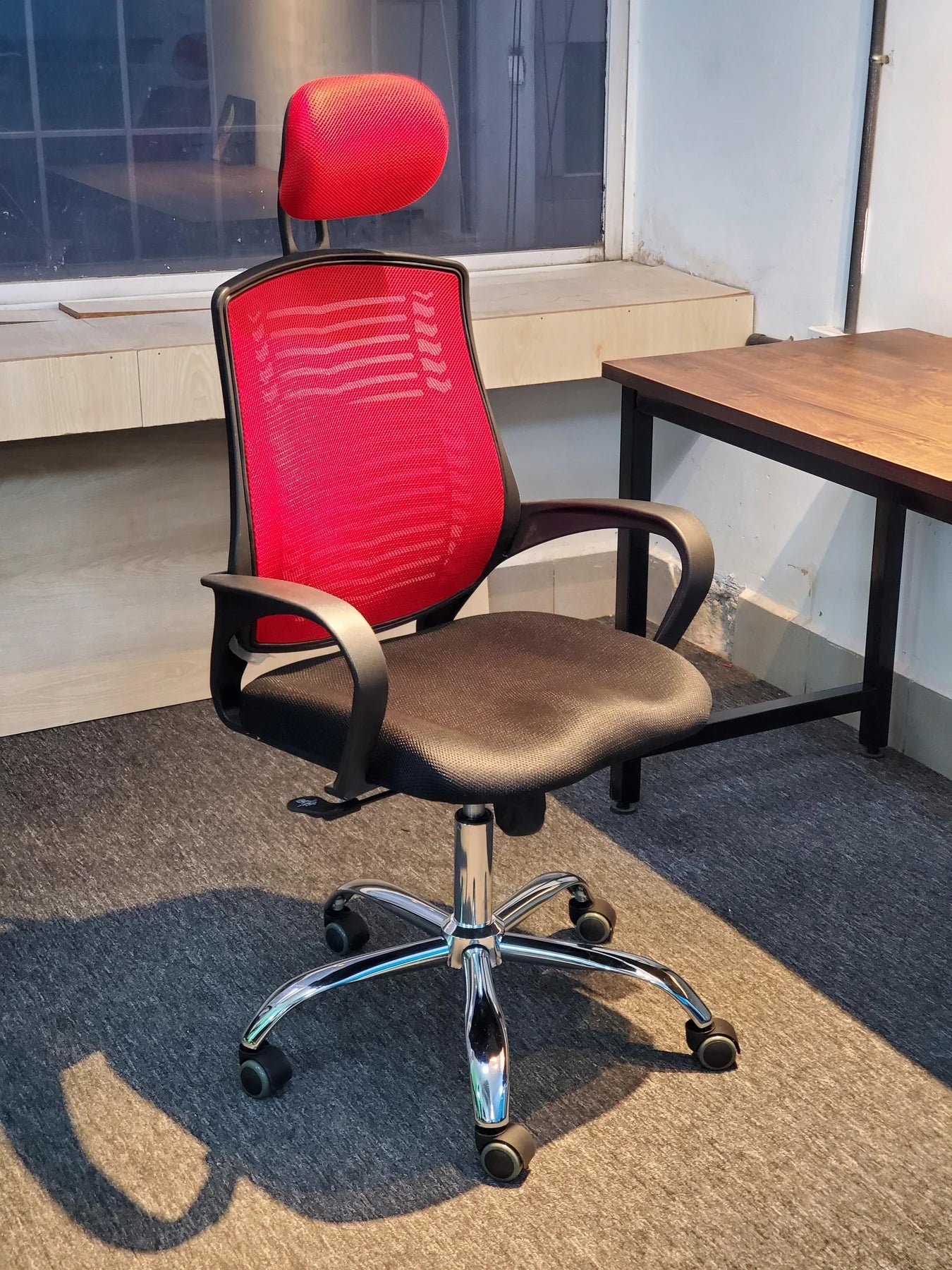 Neva Stellar Chair