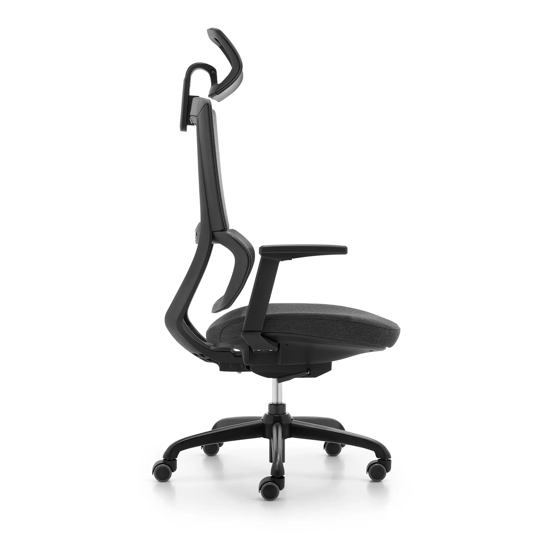 Neva Paramount Chair