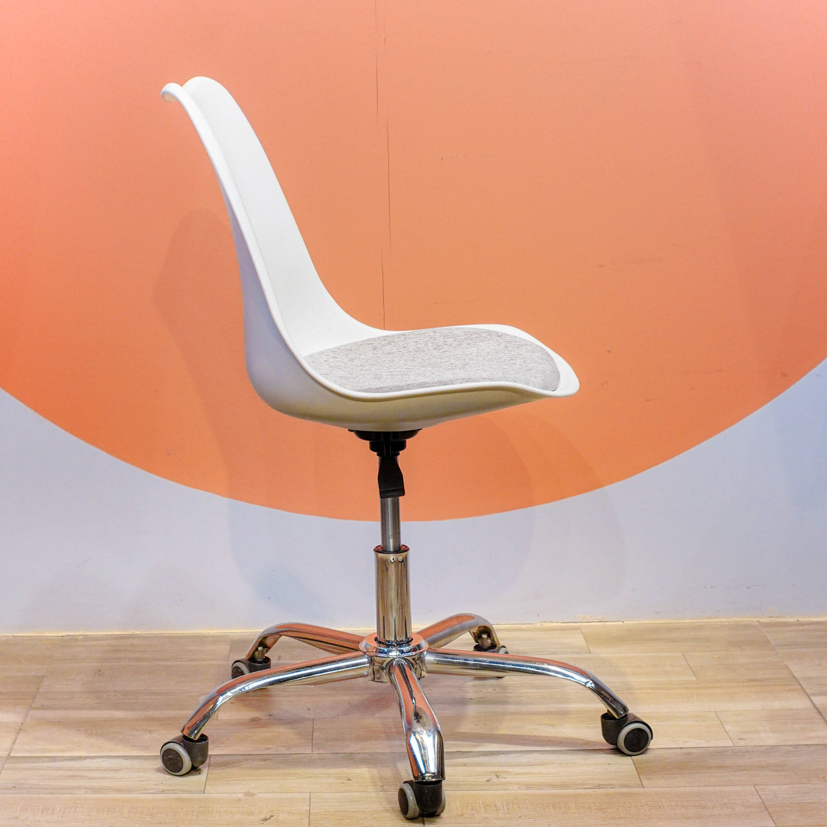 Neva Tulip Revolving | Task Chair BD – Neva Furniture